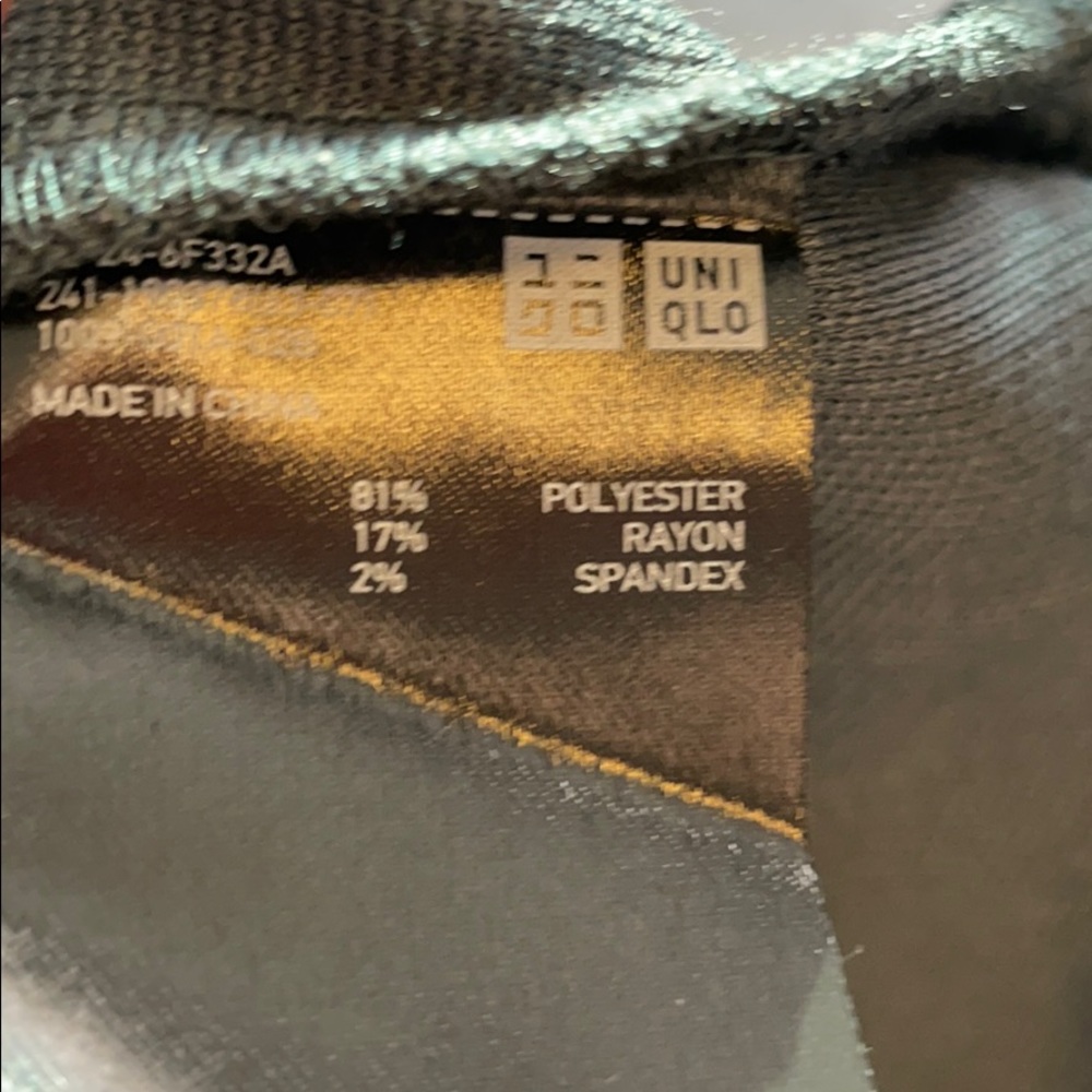 Uniqlo teal thick knit top - Picture 6 of 6